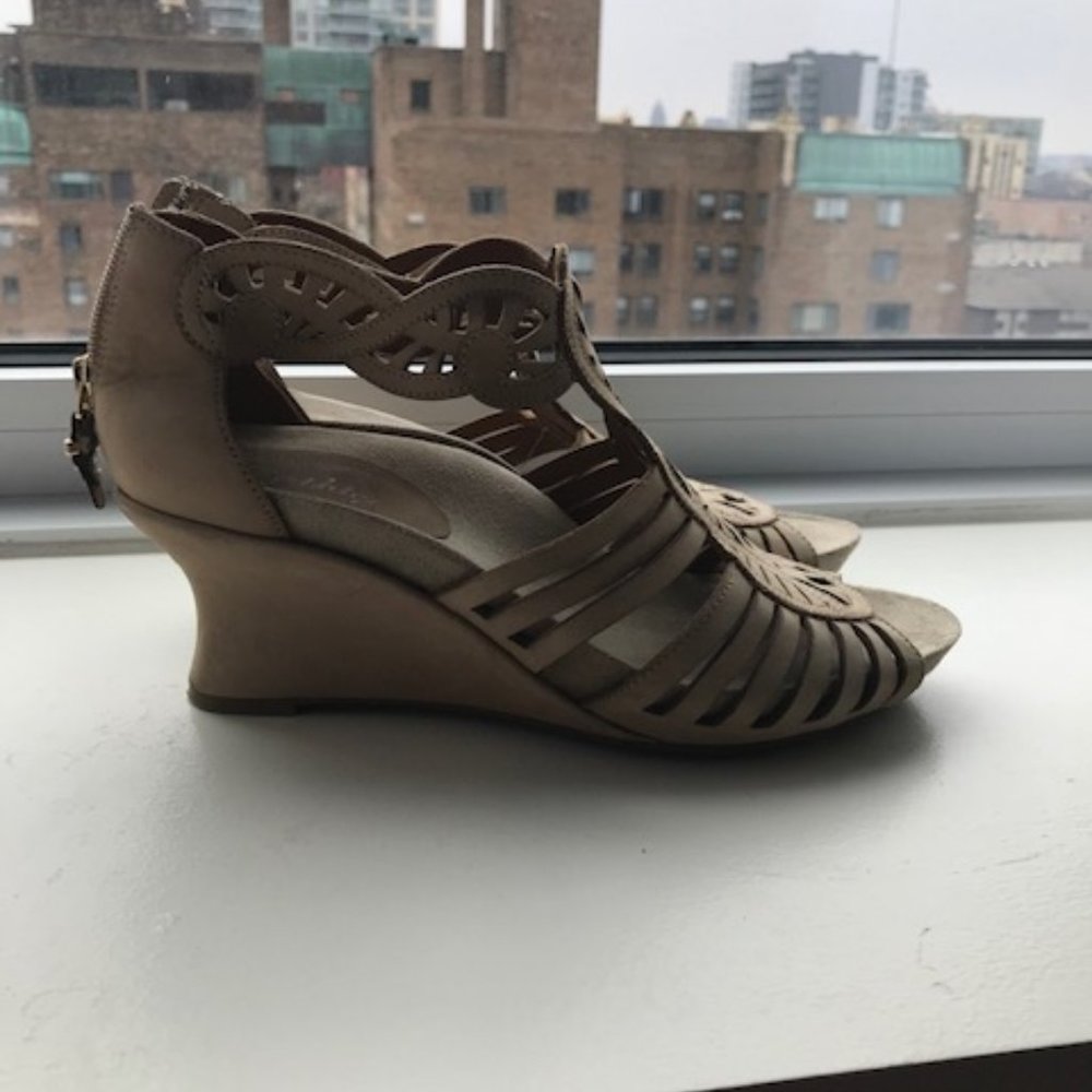 Earthies Cardonna Wedge Strappy Sandals